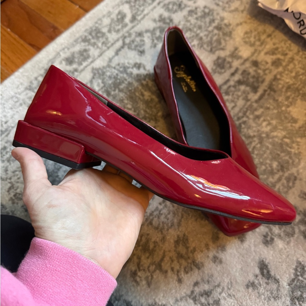 Seychelles Stylish Burgundy Patent Leather Women's Shoes sz 7.5